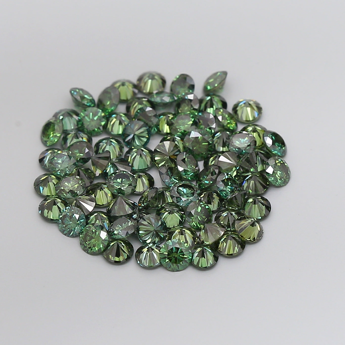 Melee Vivid Royal Green Lab Diamonds - Fantasy Color / VS clarity