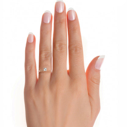 Princess 0.80ct + 2 small - 3.7 grams