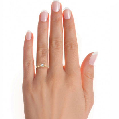 Princess 0.80ct + 2 small - 3.7 grams
