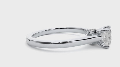 Princess 0.55ct +2 smalls - 3.20 grams